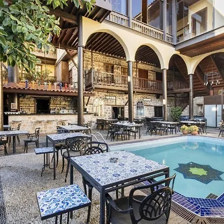 Cozy Flat With Balcony Near Hadrian's Gate