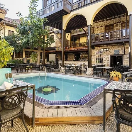 Lejlighed Cozy Flat With Balcony Near Hadrian's Gate